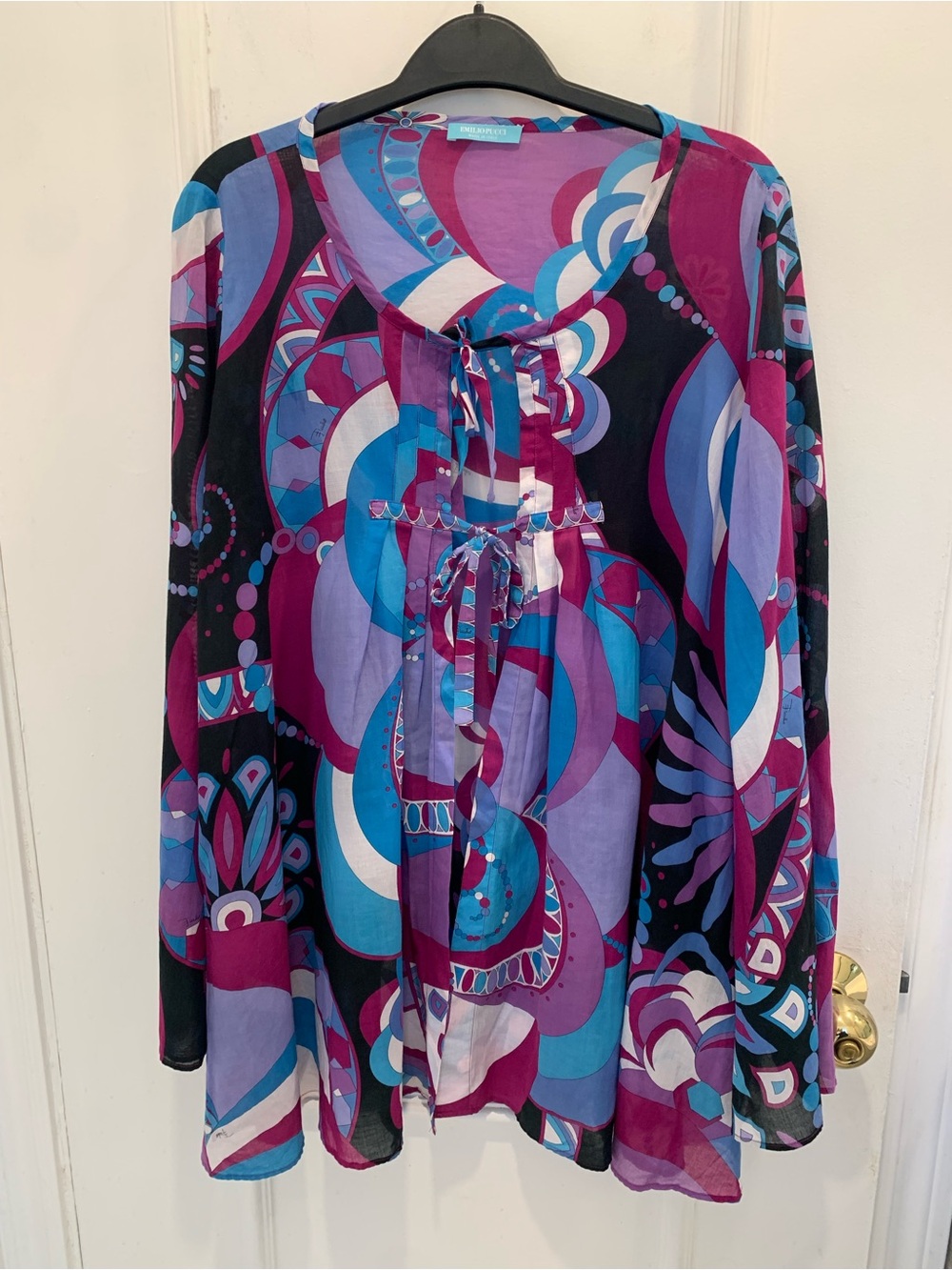 Emilio Pucci long sleeve flowy blouse. Size 8